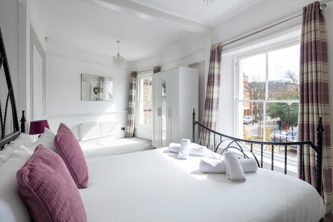 Castle Properties: The Duchess, 3 Bed Family Cottage Windsor Extérieur photo
