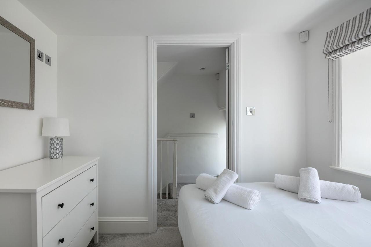 Castle Properties: The Duchess, 3 Bed Family Cottage Windsor Extérieur photo