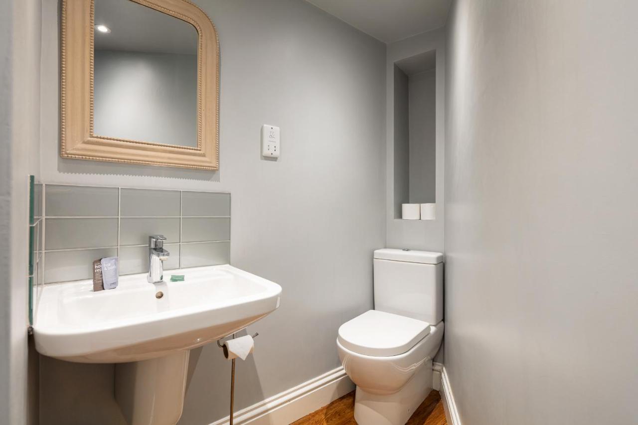 Castle Properties: The Duchess, 3 Bed Family Cottage Windsor Extérieur photo