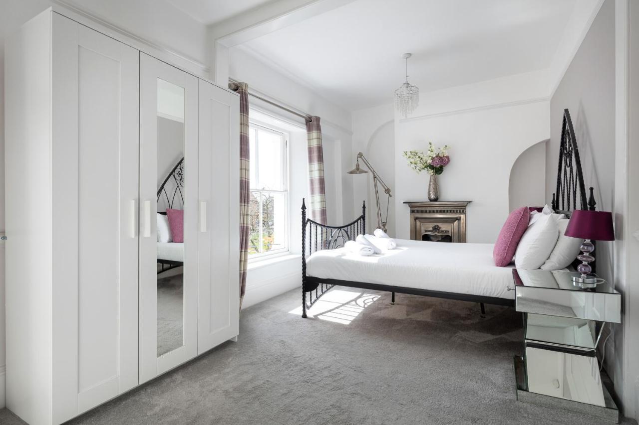 Castle Properties: The Duchess, 3 Bed Family Cottage Windsor Extérieur photo