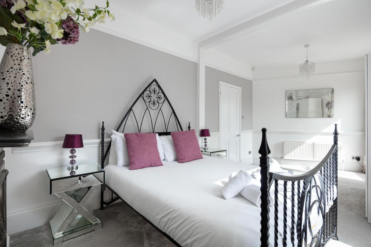 Castle Properties: The Duchess, 3 Bed Family Cottage Windsor Extérieur photo